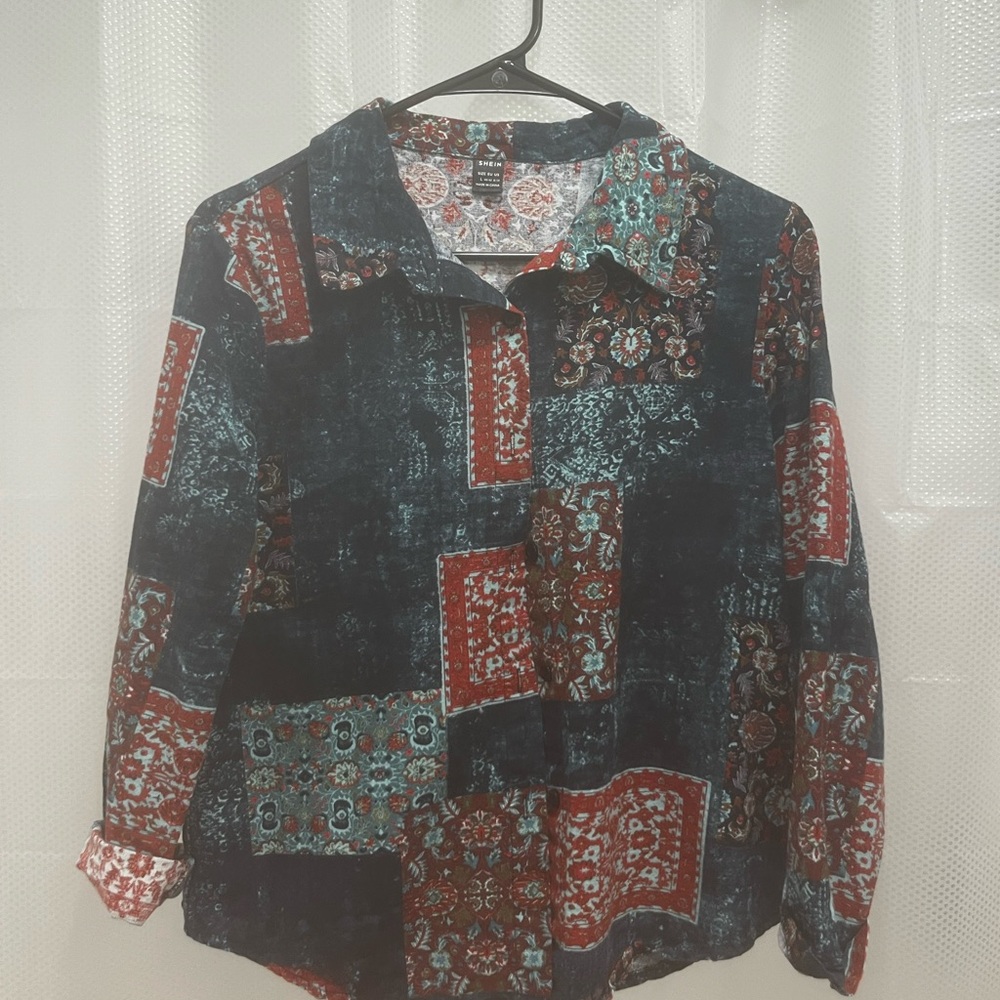 SHEIN Multicolor Patterned Top